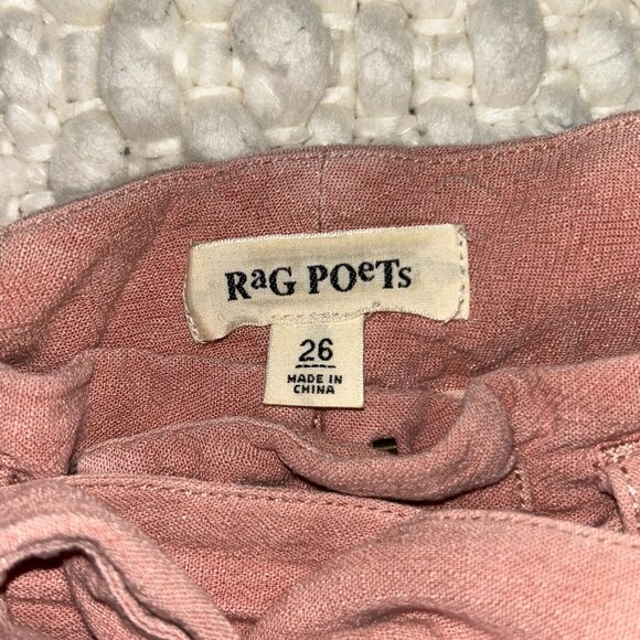 Flowy tie-up linen shorts - Picture 2 of 3